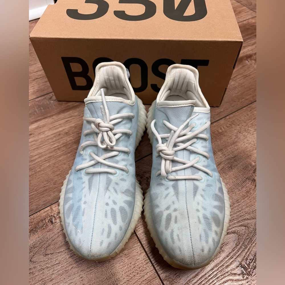 Yeezy 350 MONO ICE sneakers size 7